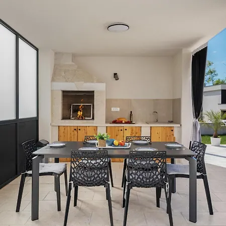 Sunset 2 By 22estates Santalezi